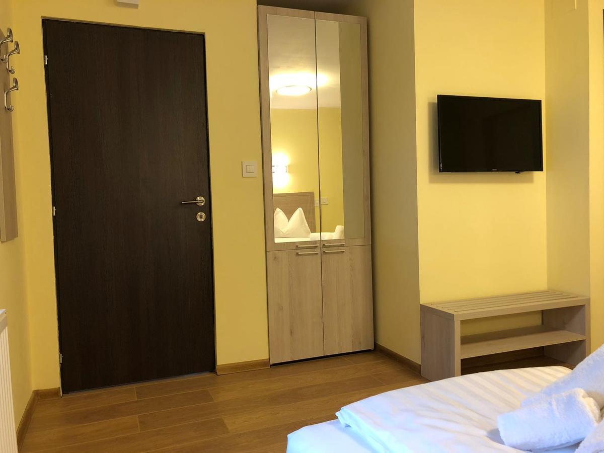 Vila Toscana Timisoara Exterior photo